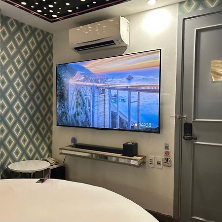 Cupid Hotel Хошимін Екстер'єр фото